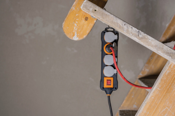 Brennestuhl produžni kabel professionalLINE 3x2,5mm2, 5m kabel sa 4 šuko utičnice IP54 - Image 5